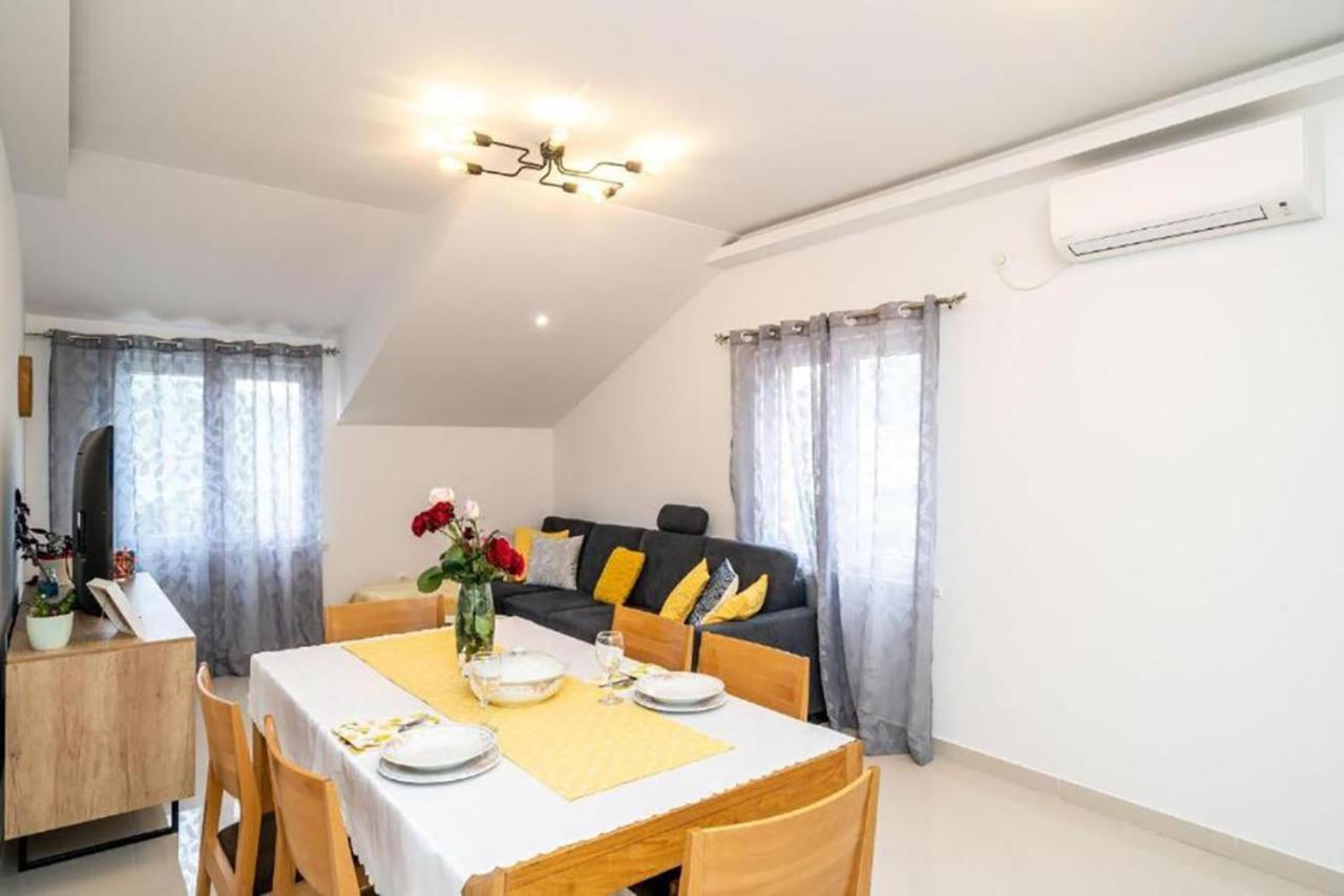 Apartment Matej Mokošica Exteriér fotografie